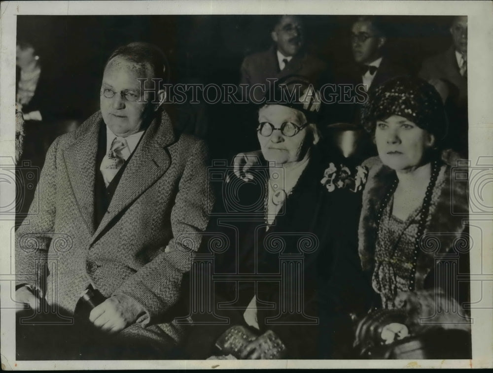 1931 Press Photo Tom Mooney Family attending hearing at California State Bldg