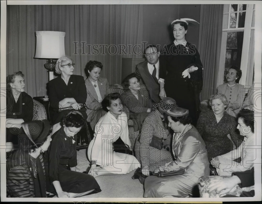 1954 Press Photo Joseph Meek Listens as His Wife Speaks On His Behalf