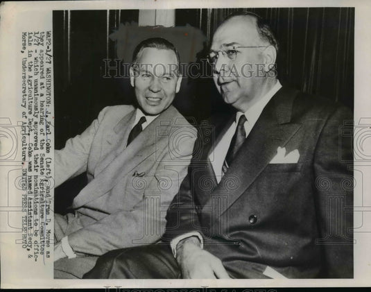 1953 Press Photo J Earl Coke (L) and True D. Morse at Senate Agriculture Hearing