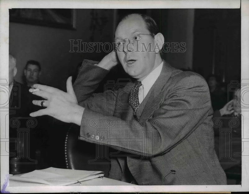 Load image into Gallery viewer, 1944 Press Photo James Lawrence Fly at U.S. House FCC Investigation - nef19018
