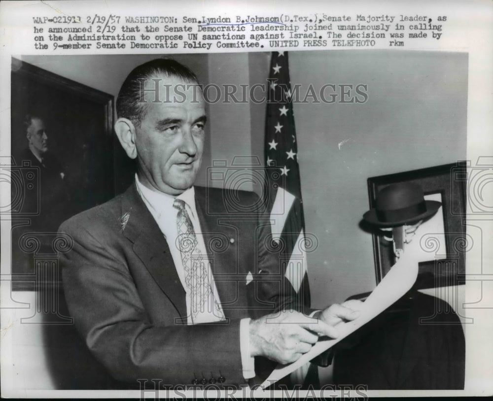 1957 Press Photo Lyndon B. Johnson - nef19063