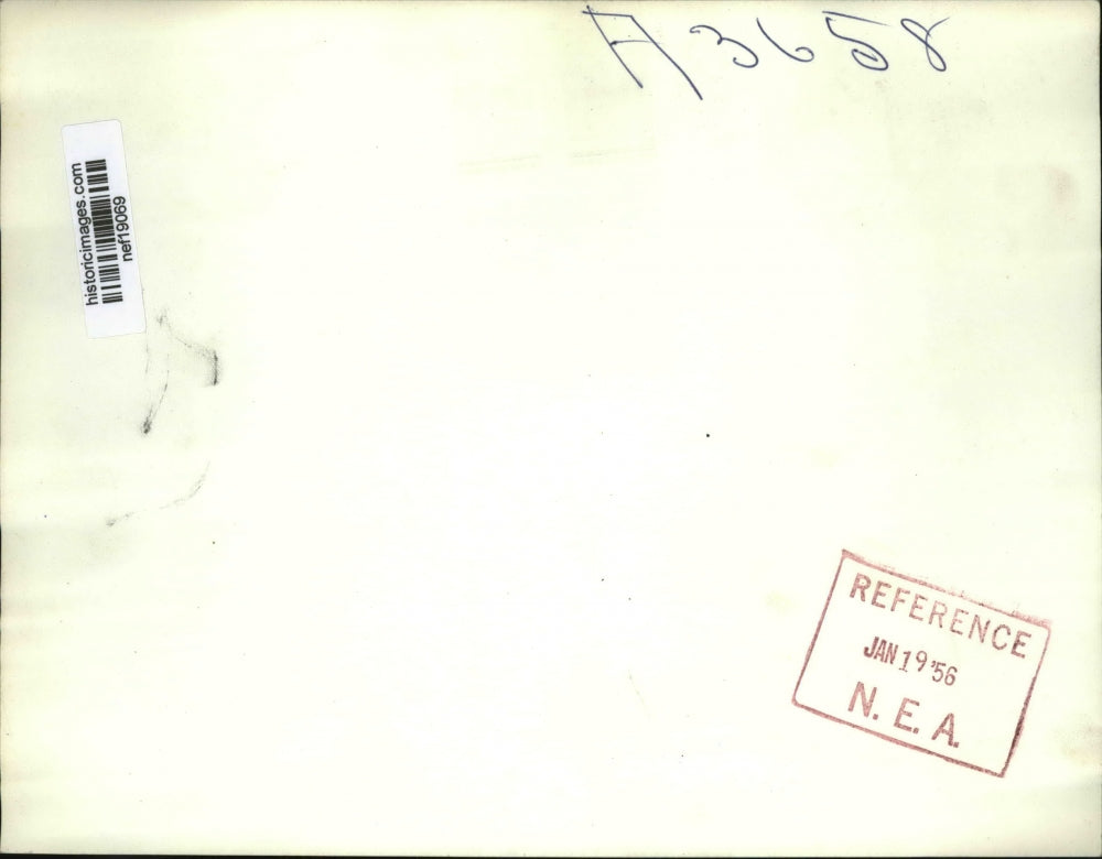 1956 Press Photo Lyndon B. Johnson, Leverett Saltonstall Reading U.S. Budget