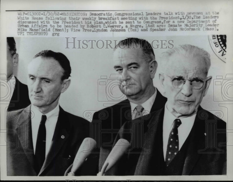Load image into Gallery viewer, 1962 Press Photo Democratic Congressional Leaders Press Conference, White House
