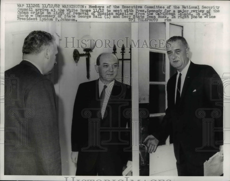Load image into Gallery viewer, 1962 Press Photo National Security Council Members, Lyndon B. Johnson in D.C.
