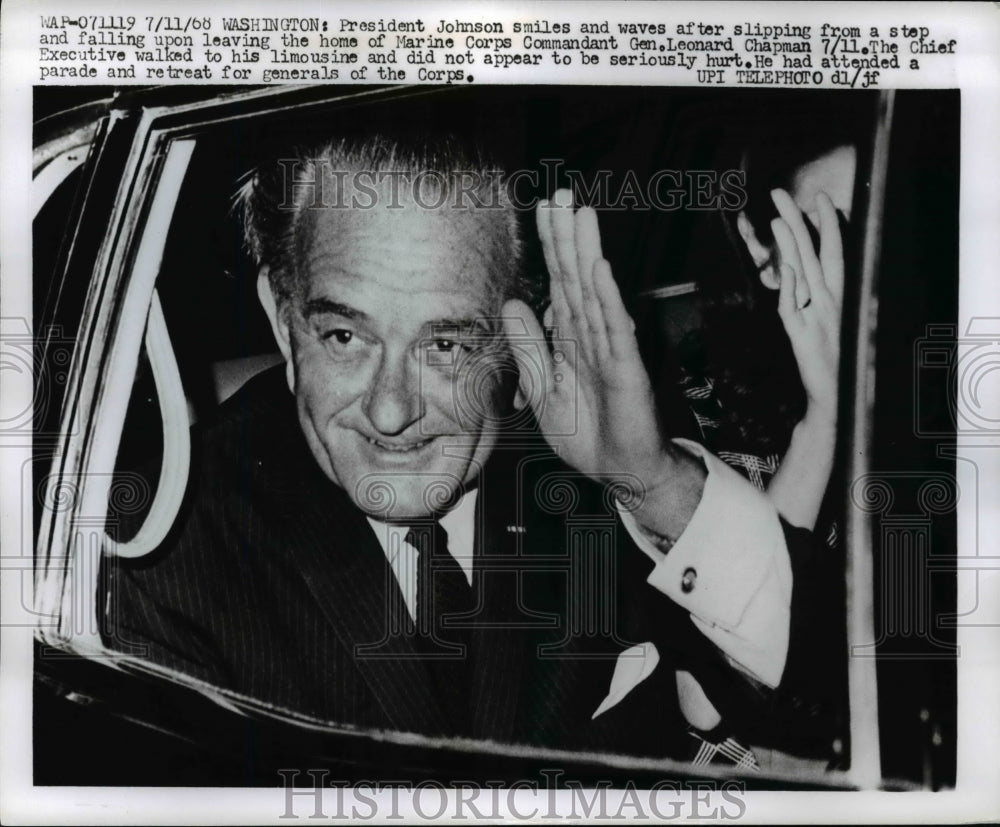 1968 Press Photo Lyndon B. Johnson Leaving Leonard Chapman's House, Washington