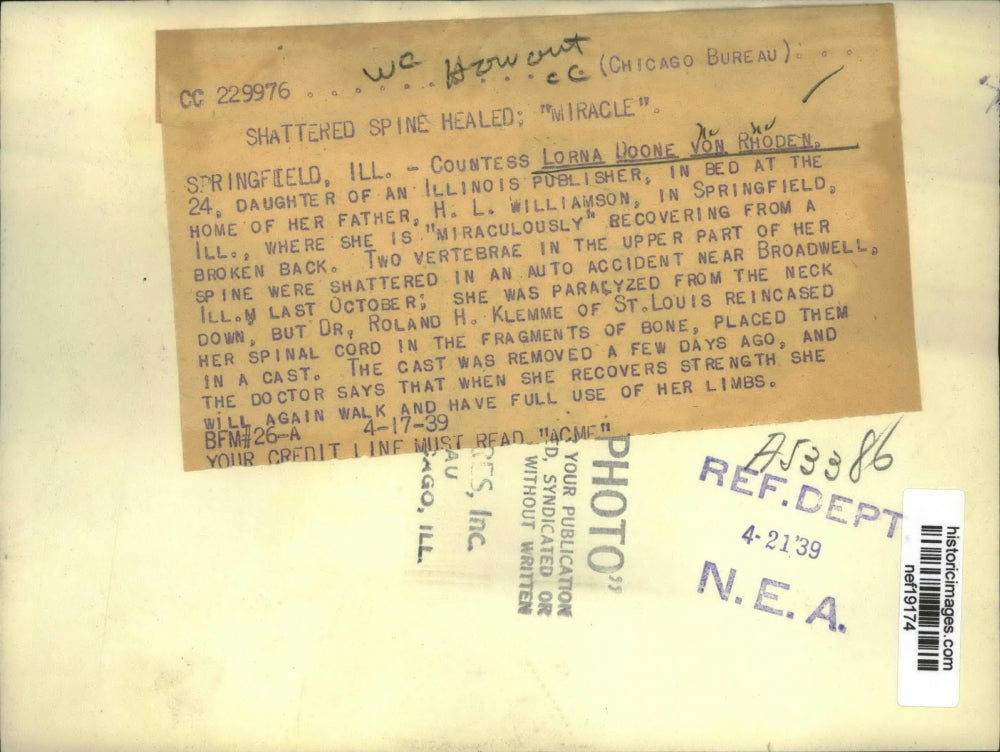 1939 Press Photo Countess Lorna Doone Von Rhoden in Bed w Broken Back