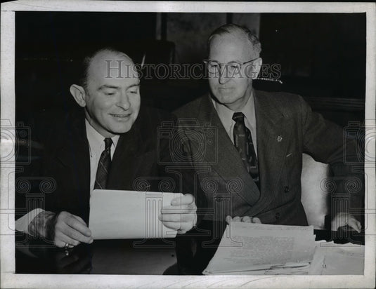 1944 Press Photo J.E. Simpson, Charles J. Griffin at Los Angeles Federal Court