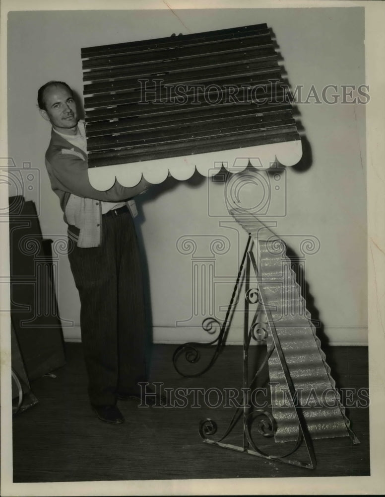 Load image into Gallery viewer, 1954 Press Photo Stanley Gogulski Awning Designer at Do-It-Yourself Show

