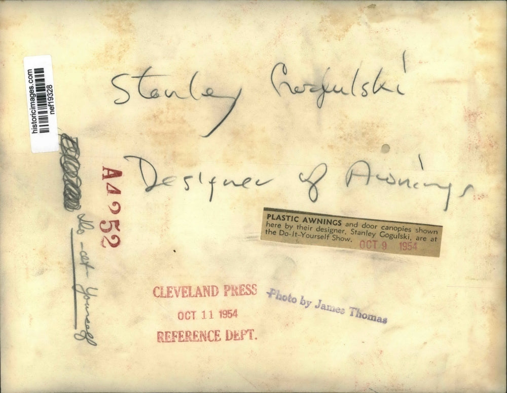 1954 Press Photo Stanley Gogulski Awning Designer at Do-It-Yourself Show