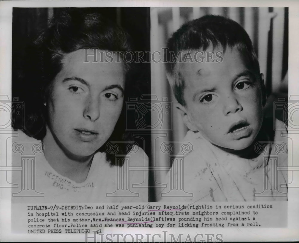 1953 Press Photo Toddler Garry Reynolds & Mother Reynolds, Detroit - nef19579