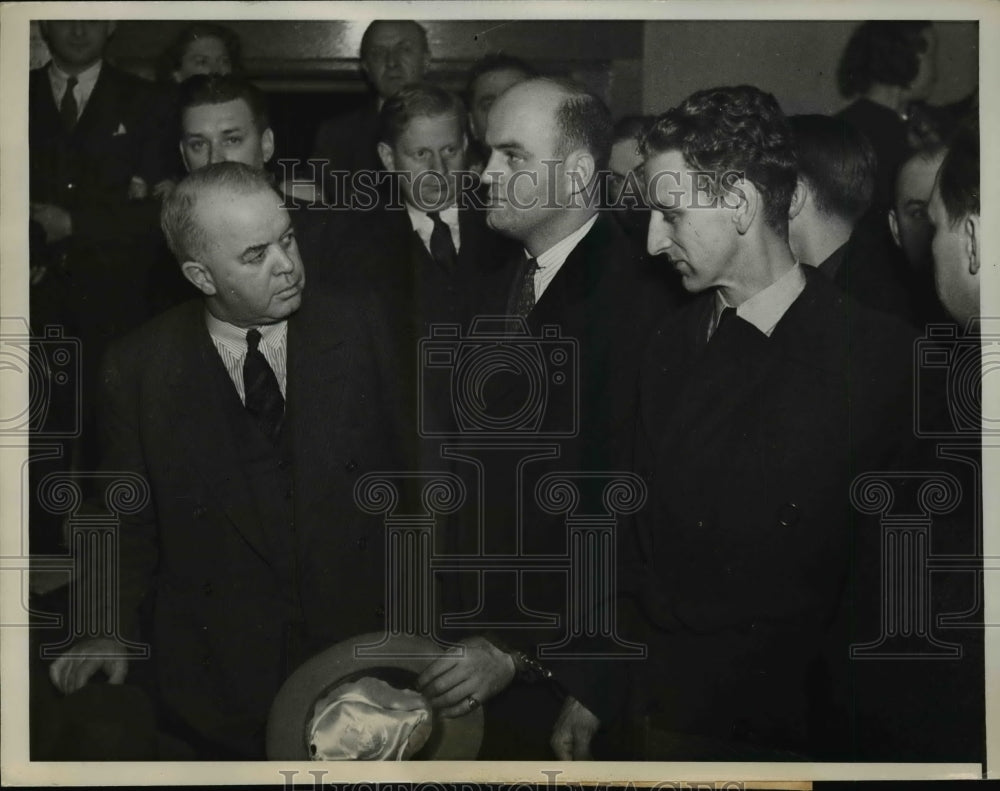1938 Press Photo John Henry Seadlund before US Court Commissioner Murder Trial
