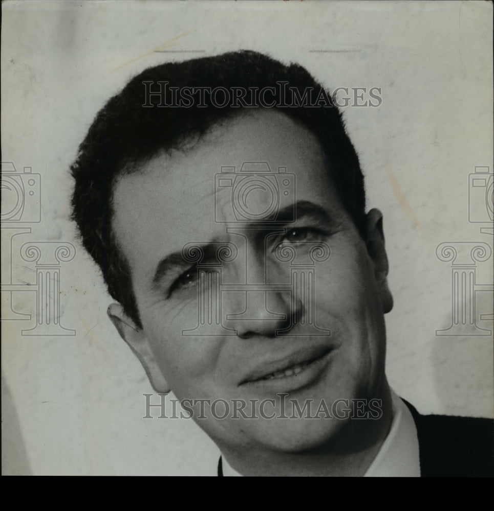 1965 Press Photo Comedian Michael Bentine - nef20043
