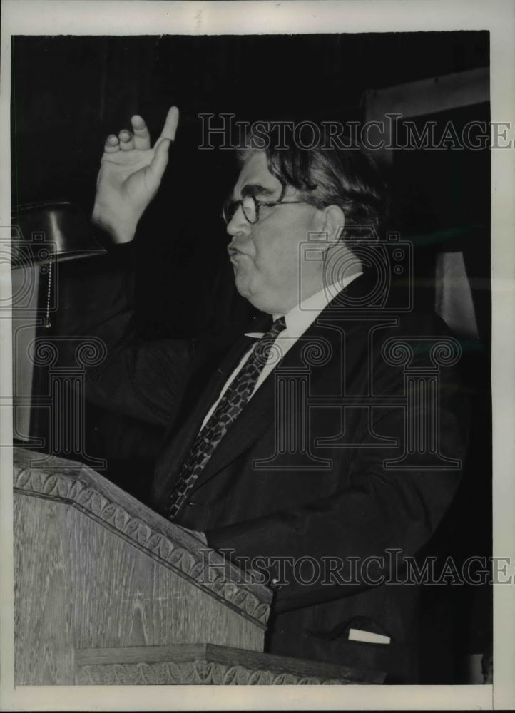 Load image into Gallery viewer, 1940 Press Photo John L. Lewis Scores Roosevelt in Philadelphia - nef20182
