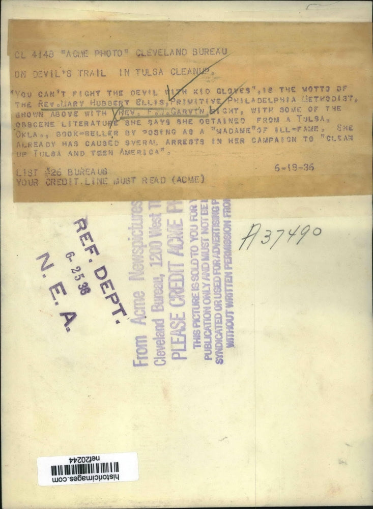 1936 Press Photo Pastors Mary Hubbert Ellis, F.W. Garvin w Obscene Literature