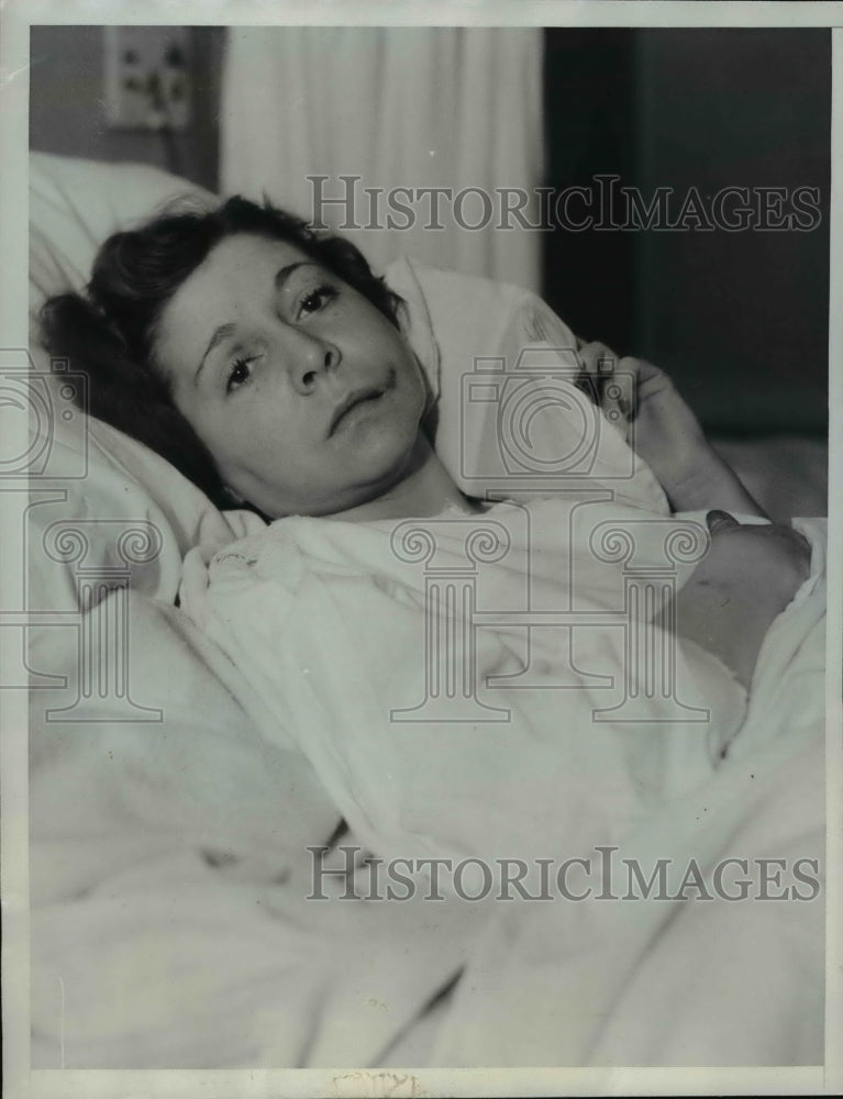 1934 Press Photo Bessie Silver at Hollywood Hospital - nef20327