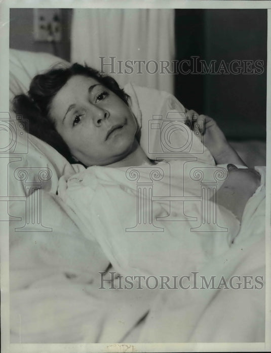 1934 Press Photo Bessie Silver at Hollywood Hospital - nef20327