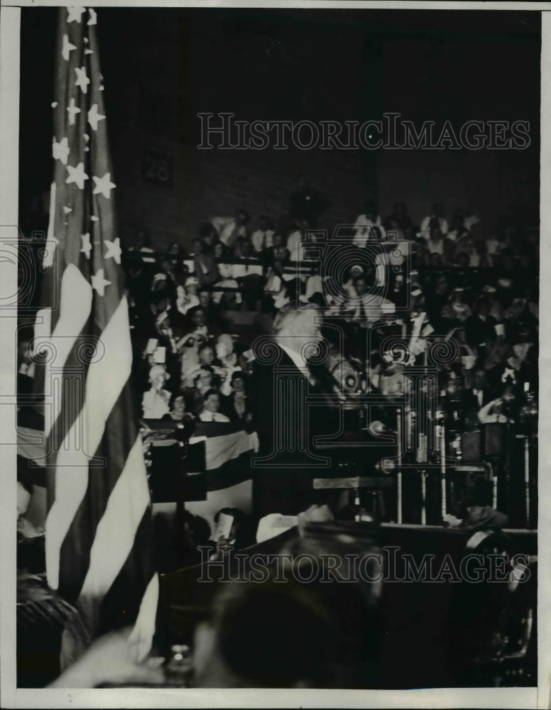 1931 Press Photo Pres, Hoover Speaks at American Legion Convention in Detriot