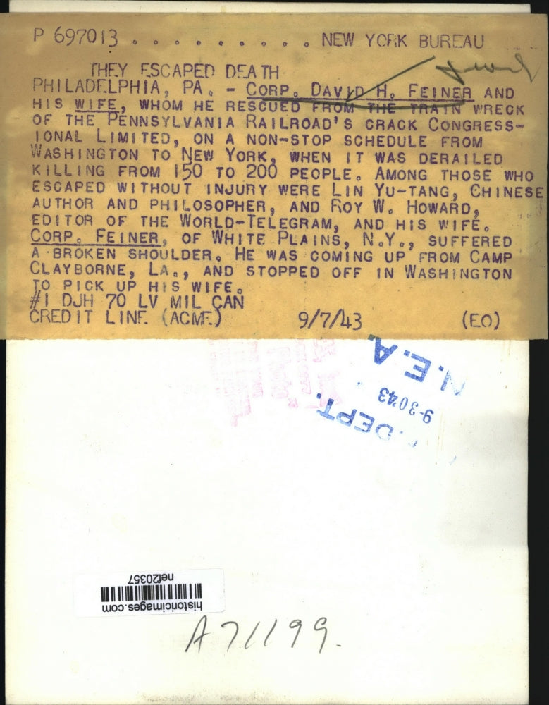 1943 Press Photo David H. Feiner & Wife in Hospital After Train Wreck