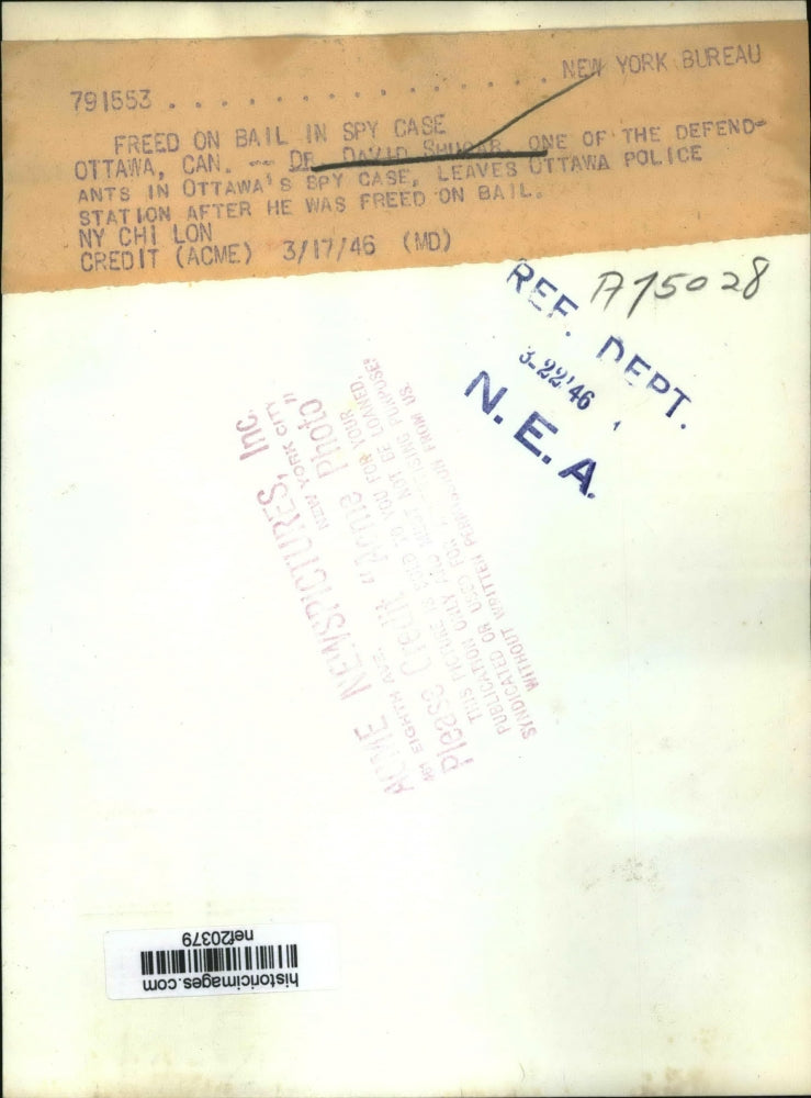 1946 Press Photo Dr. David Shugar, Leaving Ottawa Police Station - nef20379