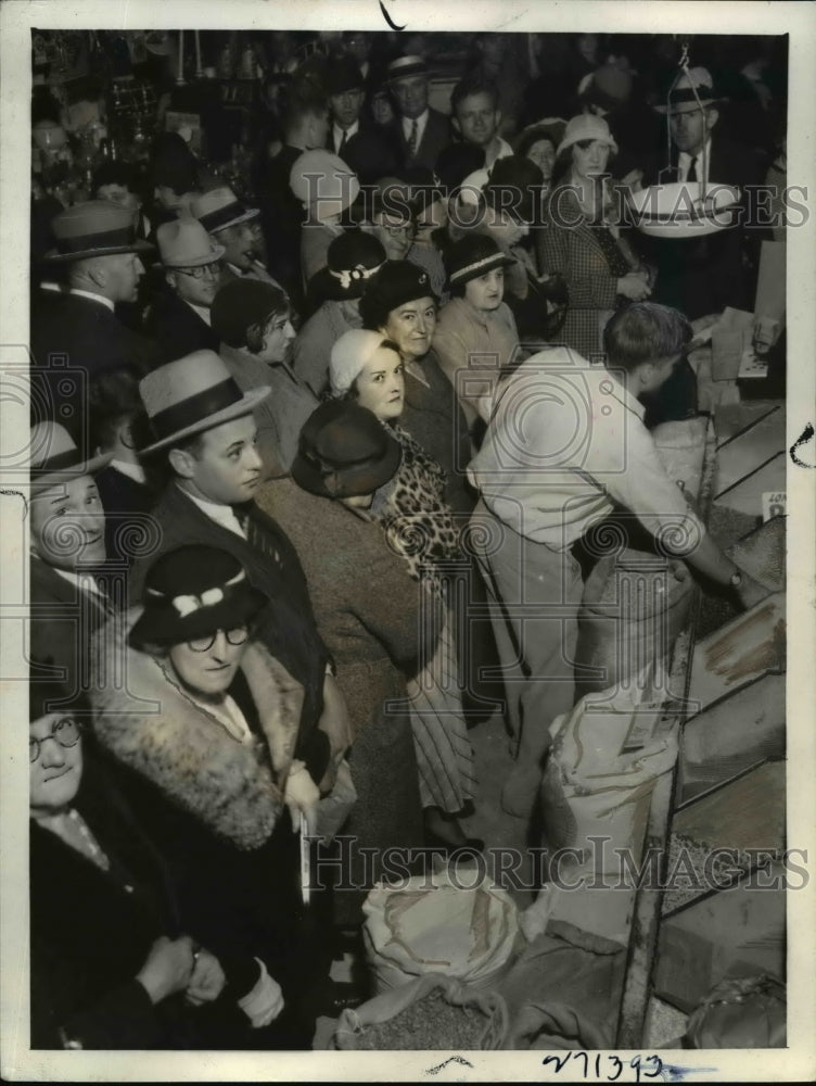 1934 Press Photo San Francisco, California Crowds in Grocery Store during Strike