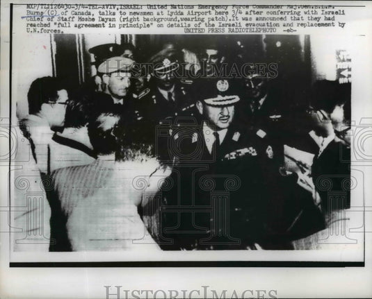 1957 Press Photo E.L.M. Burns Interviewed at Lydda Airport, Tel Aviv, Israel