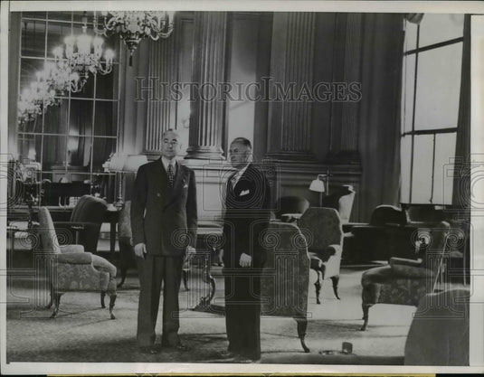1945 Press Photo Reading Room & Lounge at San Francisco Veterans Building
