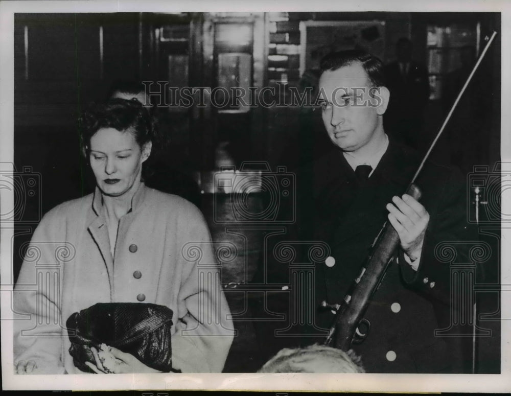 1952 Press Photo Mary Weaver Arraignment for Murder, Philadelphia Court