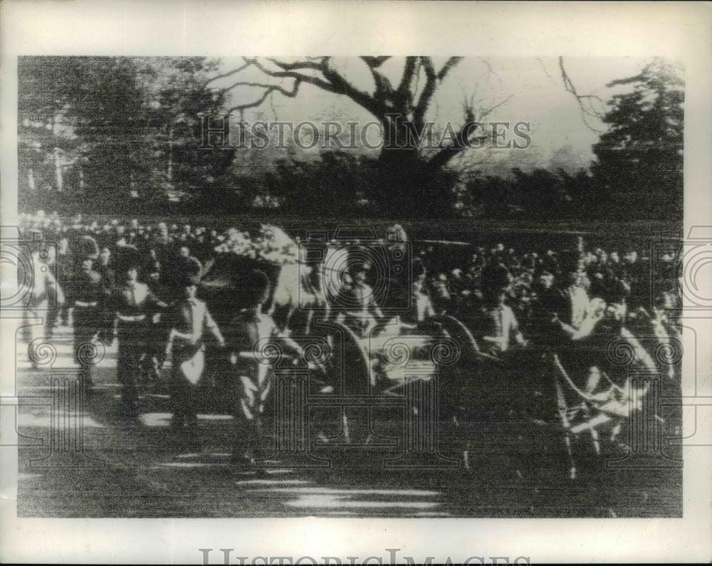 1936 Press Photo Casket of King George On a Gun Carriage To Be Boarded On Train
