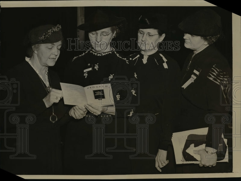 Load image into Gallery viewer, 1937 Press Photo Associated Women of American Farm Bureau Federation Members

