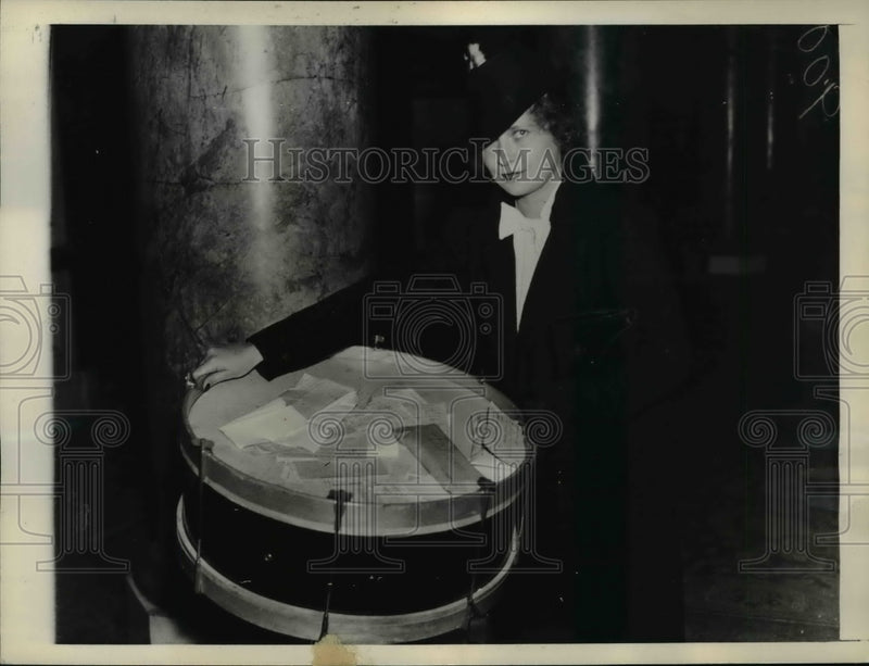 Load image into Gallery viewer, 1936 Press Photo Elizabeth Donner Roosevelt at Salvation Army Campaign Luncheon
