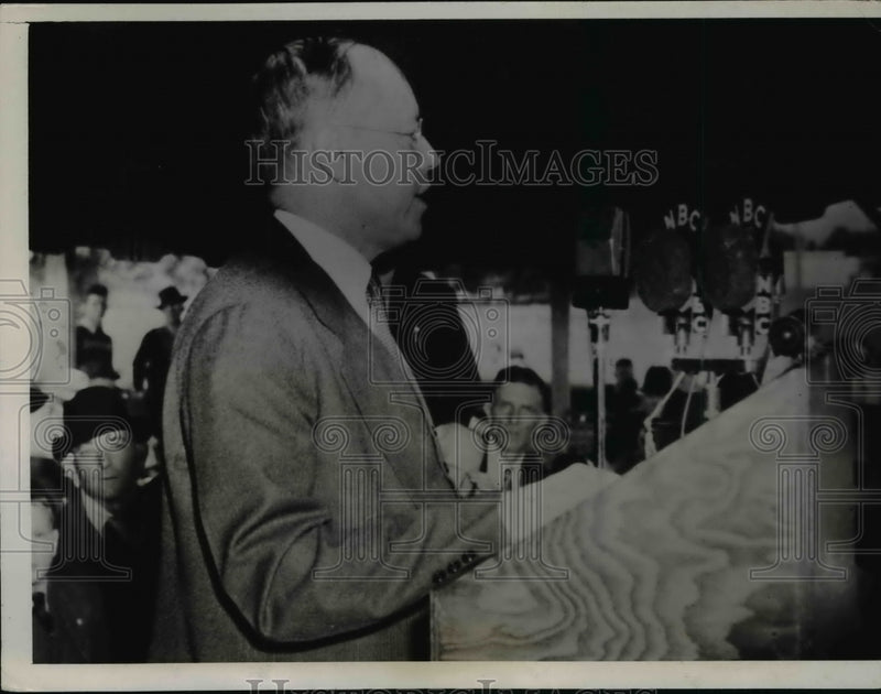 Load image into Gallery viewer, 1939 Press Photo Senator Robert A. Taft Speaking at Republican Rally, Illinois
