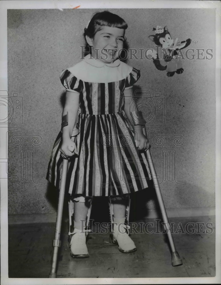 1958 Press Photo Mary Lynne Dunnuck, National Easter Seal Child - nef20810