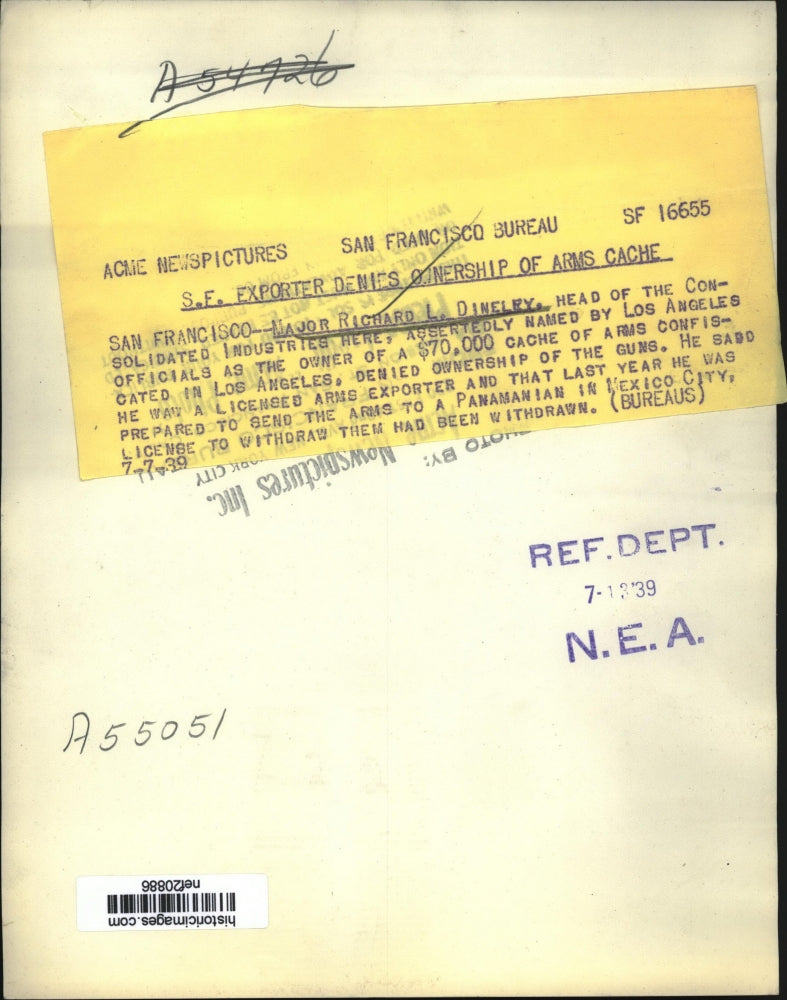 Load image into Gallery viewer, 1939 Press Photo Major Richard Dinelry Denies Ownership of Arms Cache
