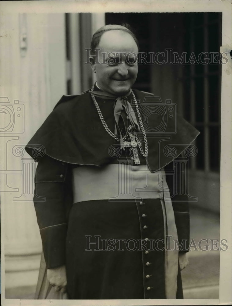 1929 Press Photo Dr Christian Schreibret Leaving White House After Visiting Pres