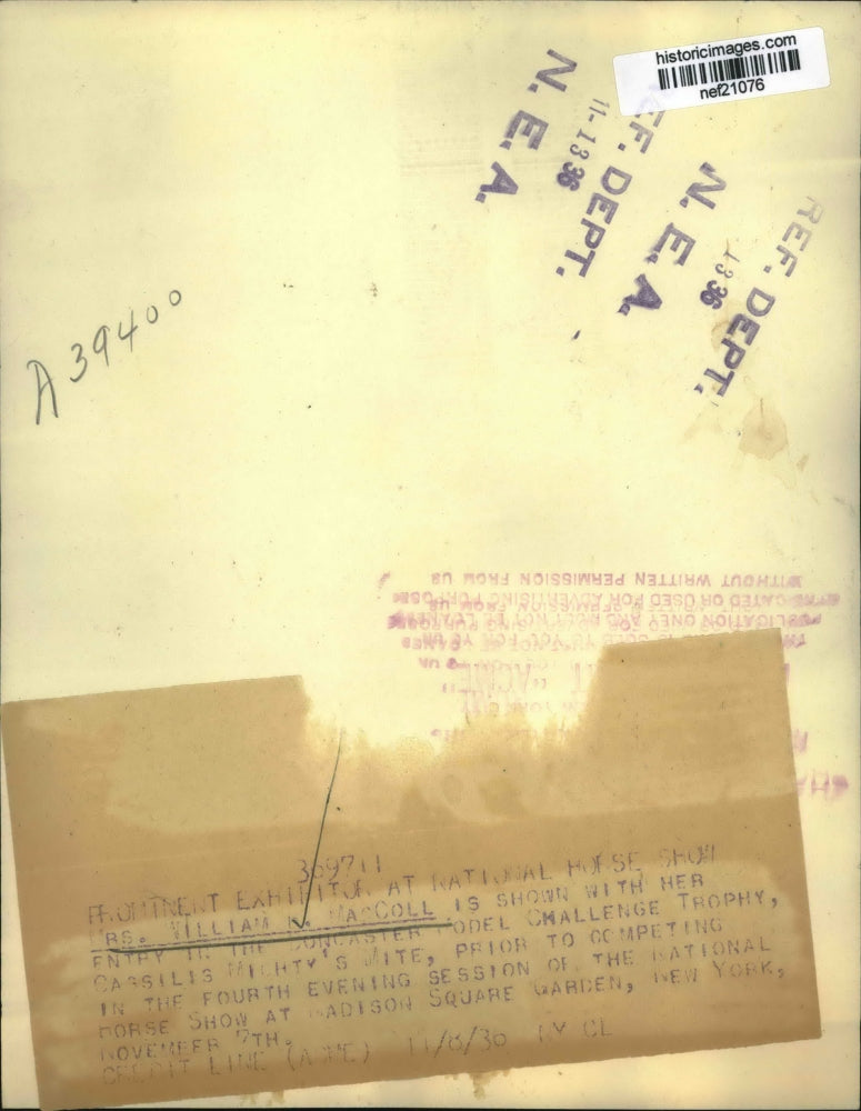 Load image into Gallery viewer, 1936 Press Mrs William MasColl Shown With Her Entry For Model Challenge Trophy
