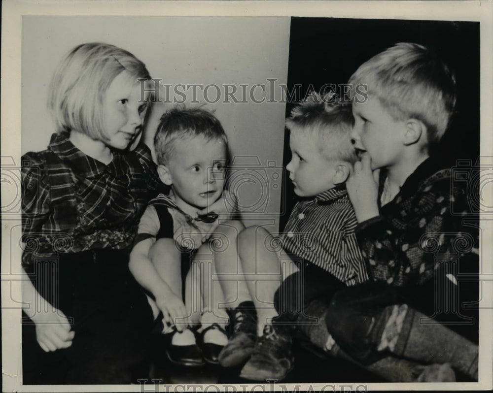 1939 Press Photo Kenneth Wolvin WPA worker left four orphaned children