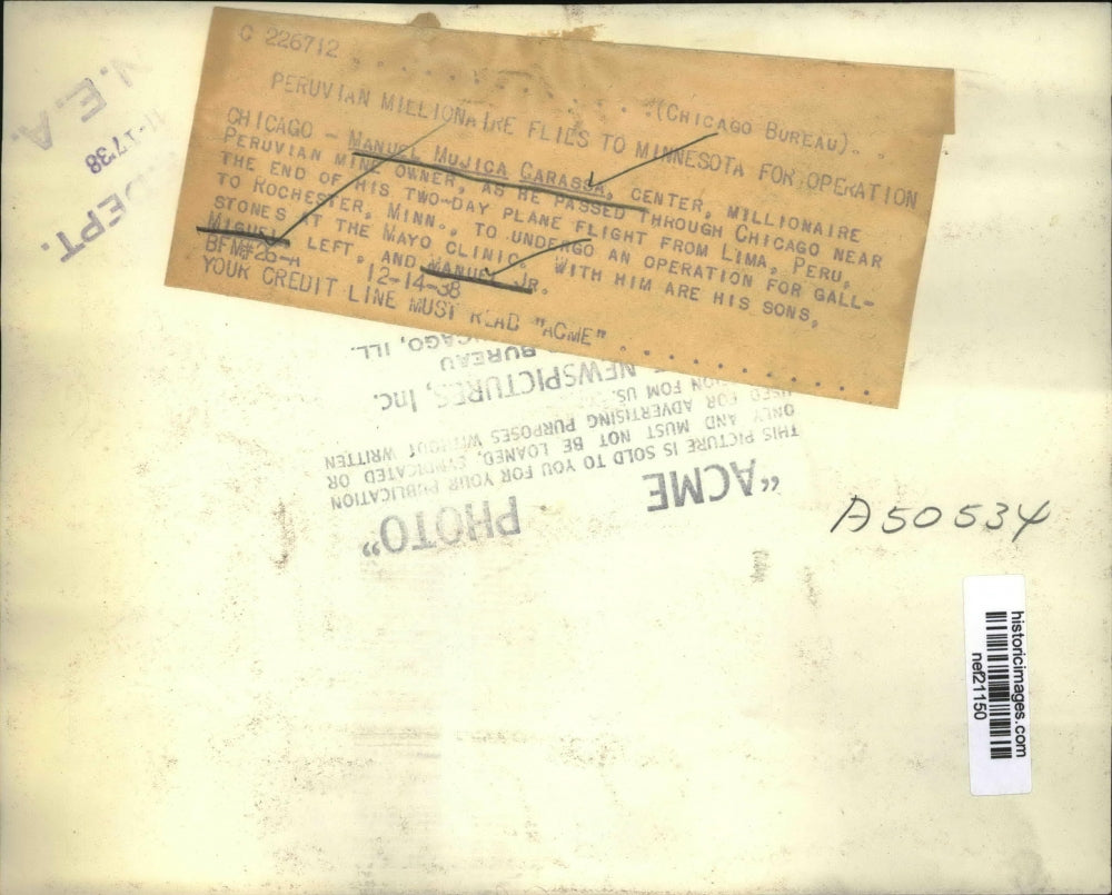 1938 Press Photo Manuel Mujica Carassa flies to Minnesota for operation