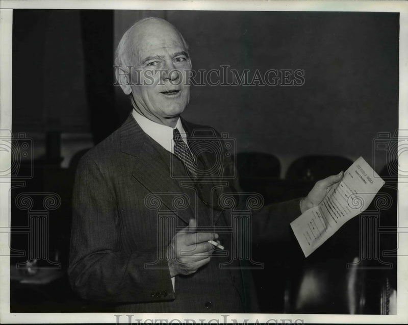 Load image into Gallery viewer, 1935 Press Photo Francis M. Curlee testifies before Senate NRA Probe - nef21153

