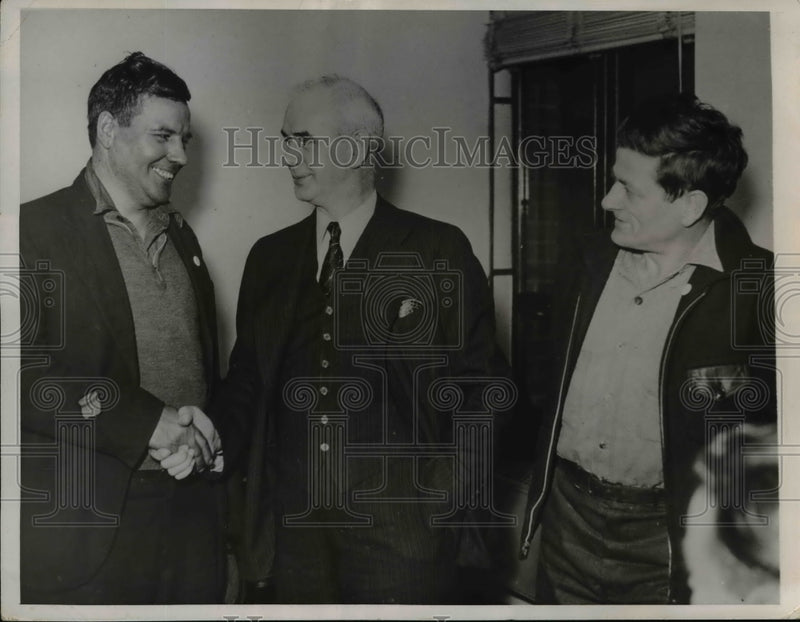 Load image into Gallery viewer, 1937 Press Photo Burley William Garrity Congrulates Philip Murray Steel Chairman
