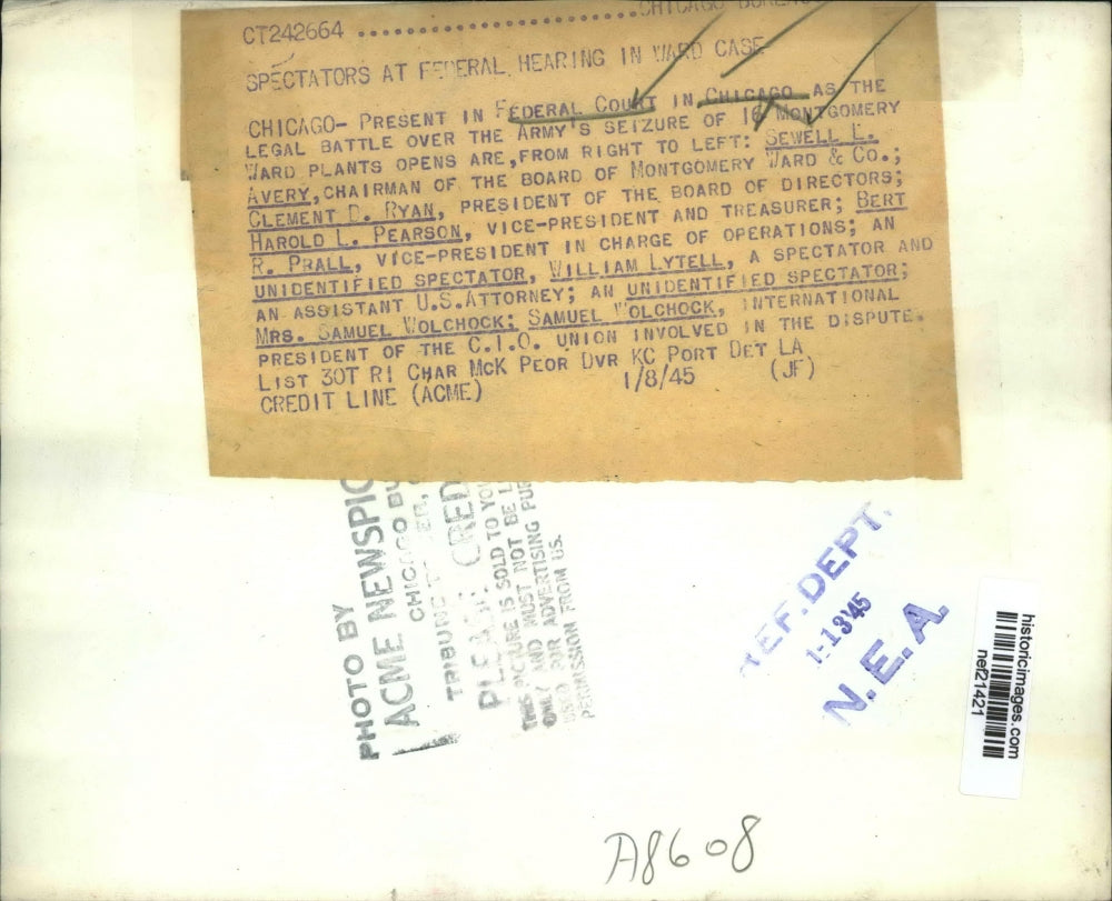 1945 Press Photo Spectators at Federal Hearing of 16 Montgomery Ward Plants Case