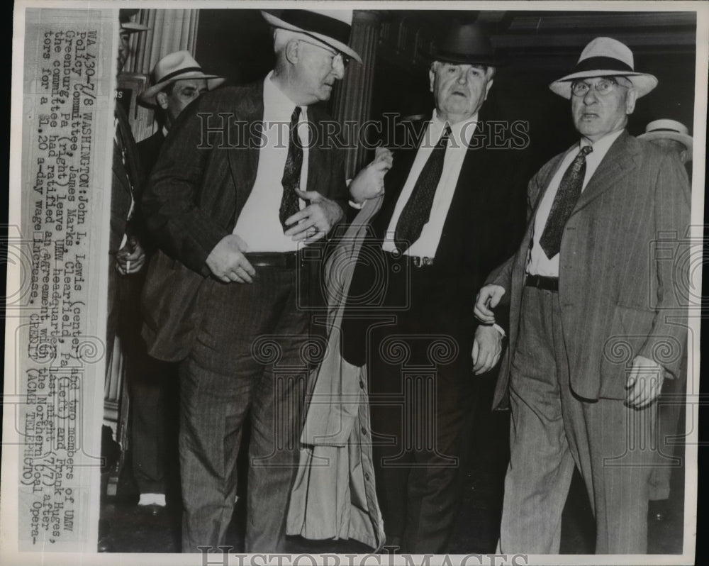 1947 Press Photo John L. Lewis of United Mine Workers Leaves UMW Headquarters
