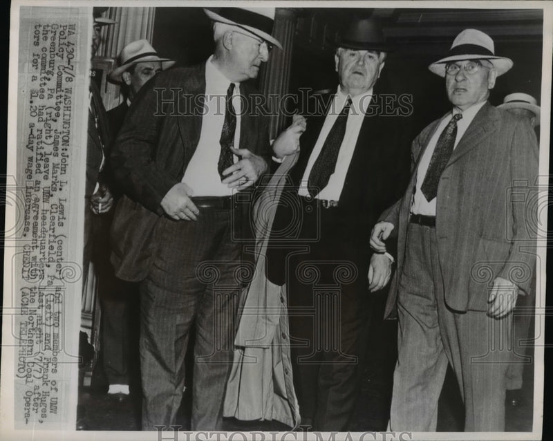 Load image into Gallery viewer, 1947 Press Photo John L. Lewis of United Mine Workers Leaves UMW Headquarters
