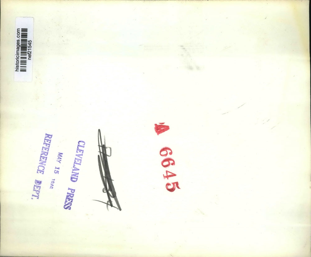 1945 Press Photo John L. Lewis of United Mine Workers Talks to Newsmen