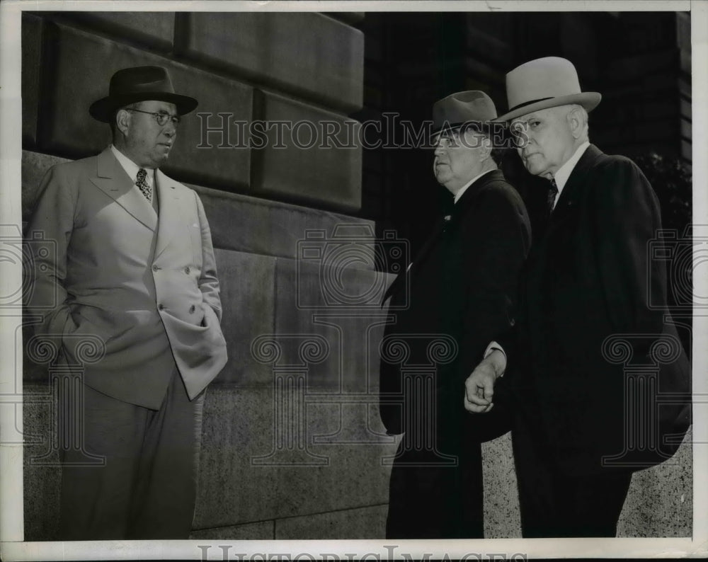 1946 Press Photo John L. Lewis of United Mine Workers Labor Department Meeting