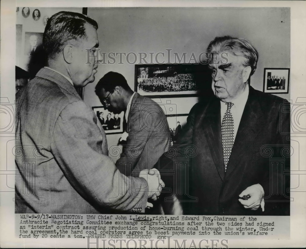 1952 Press Photo John L. Lewis of United Mine Workers Shakes Hands w/ Edward Fox