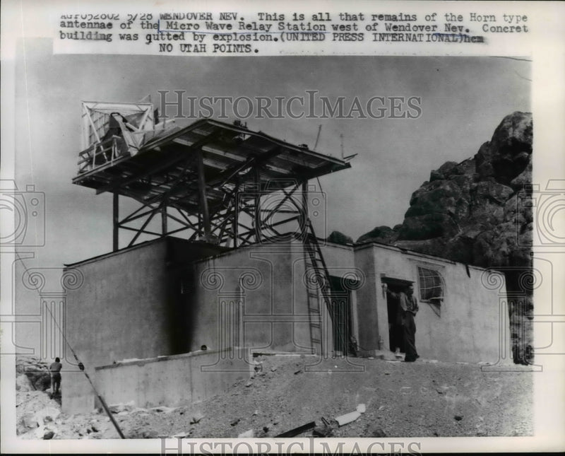 Load image into Gallery viewer, 1961 Press Photo Micro Wave Relay Station, Wendover, Nevada after Explosion
