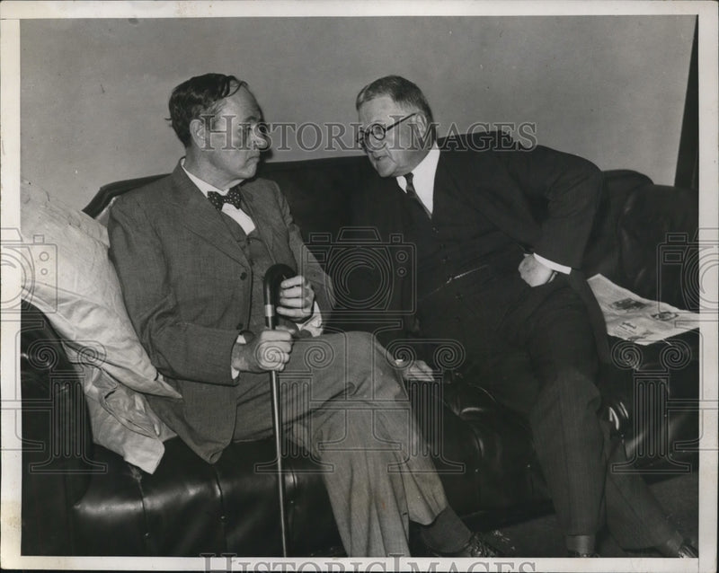 Load image into Gallery viewer, 1933 Press Photo Sen.Rusert Stephens of Miss. with Atty, Eldon Bisbee
