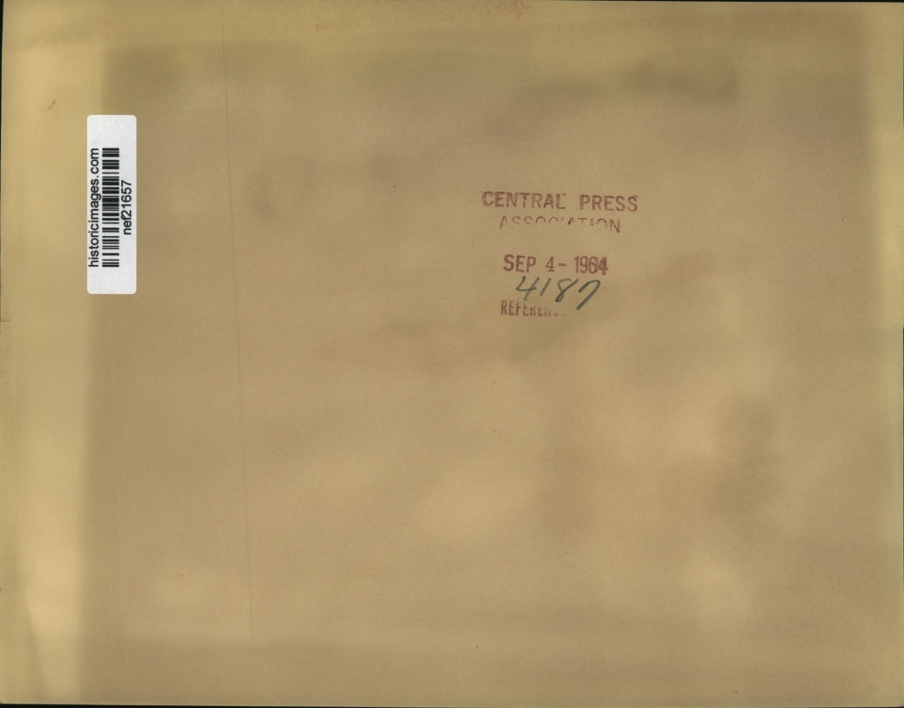 1964 Press Photo William E.Miller posed at the control of his campaign Plane