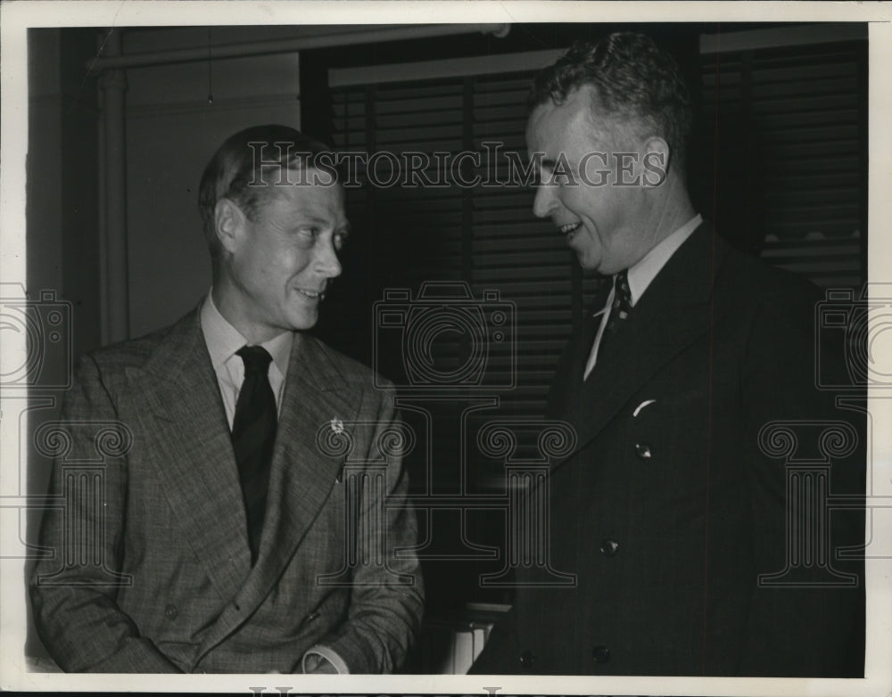 1941 Press Photo Duke of Windsor With James J. McEntee - nef21720