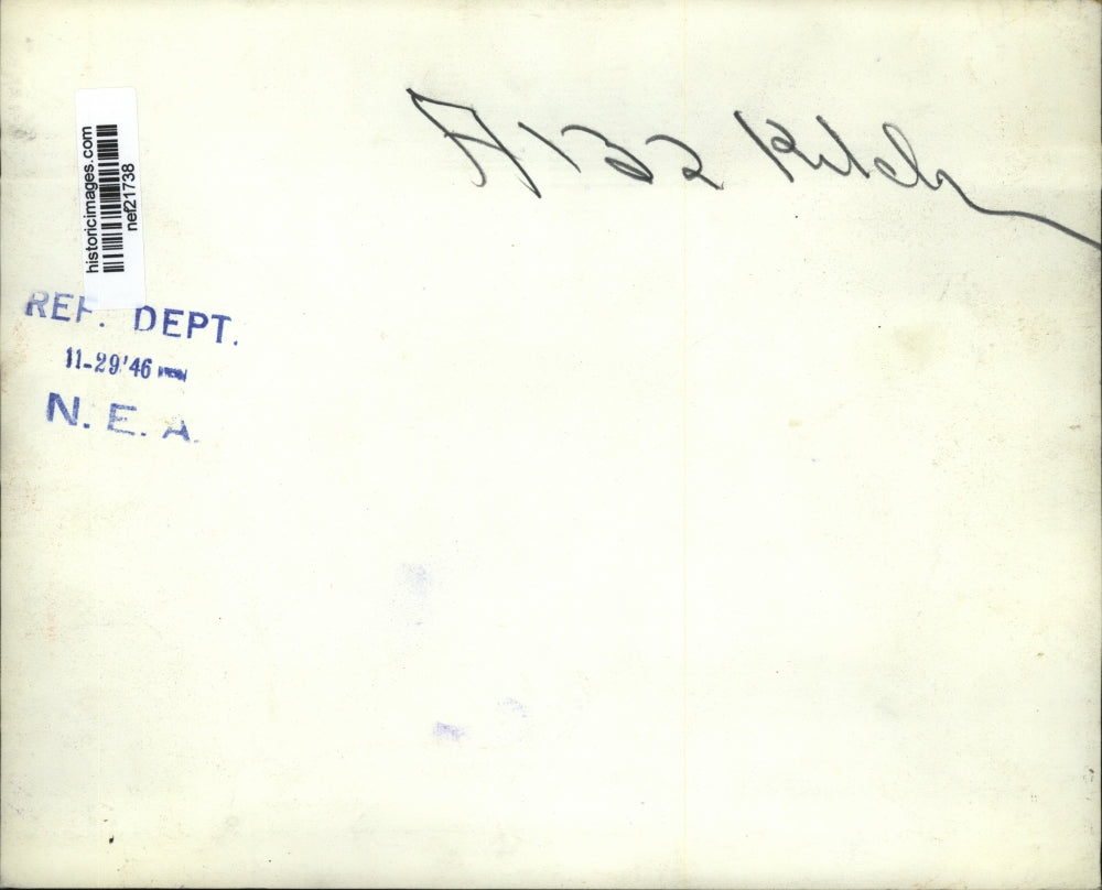 1946 Press Photo Mike the Airdale Licks Lips Seeing Juicy Bone In His Future